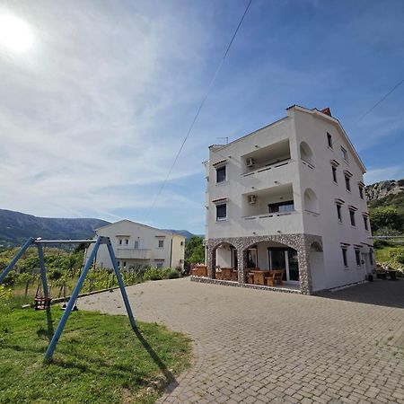 Apartments Leticia Baška Esterno foto