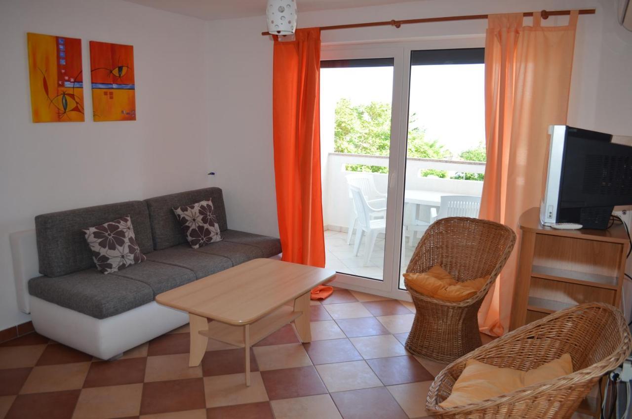 Apartments Leticia Baška Esterno foto